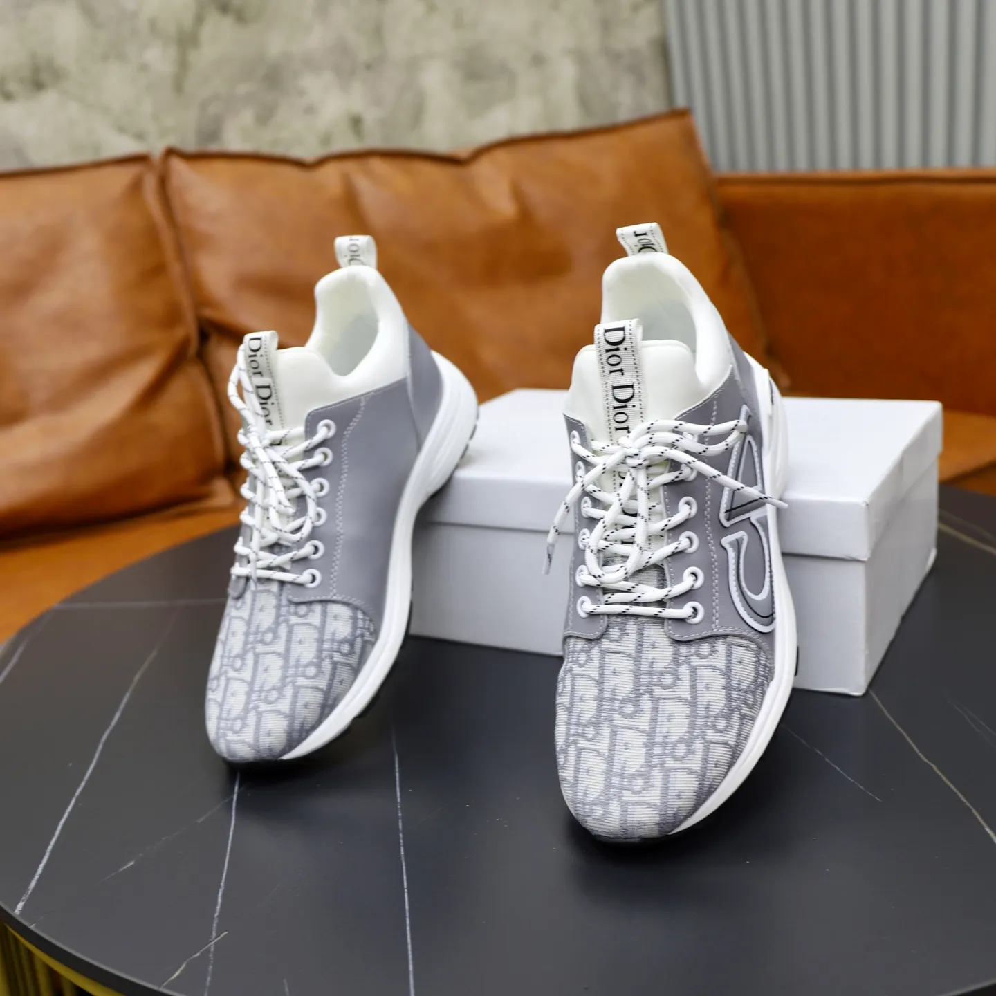 Ex-factory price: 462💰🙅‍♂️🙅‍♂️🙅‍♂️ Brand: Dior DIOR Standard code: 38-44 (45 customized) Grade: Same as the official website Material: Original material splicing Comfortable and breathable lining Lightweight and wear-resistant sports outsole Style category: Men's fashionable casual shoes Running sneakers Distinguished luxury brand elements Top luxury Color: actual picture color